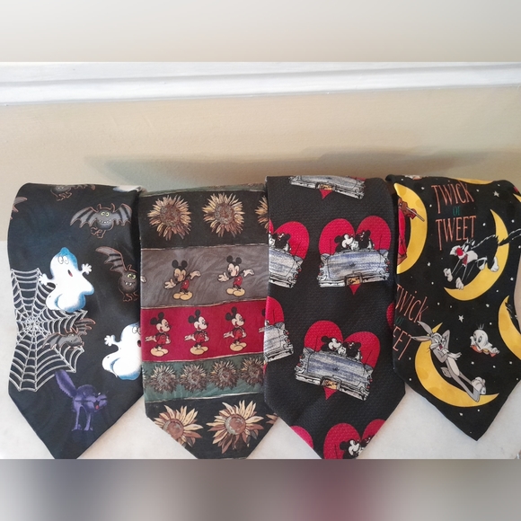 Vintage 90s Looney Tunes Mania Disney Hallmark Ties Varied - Picture 2 of 3